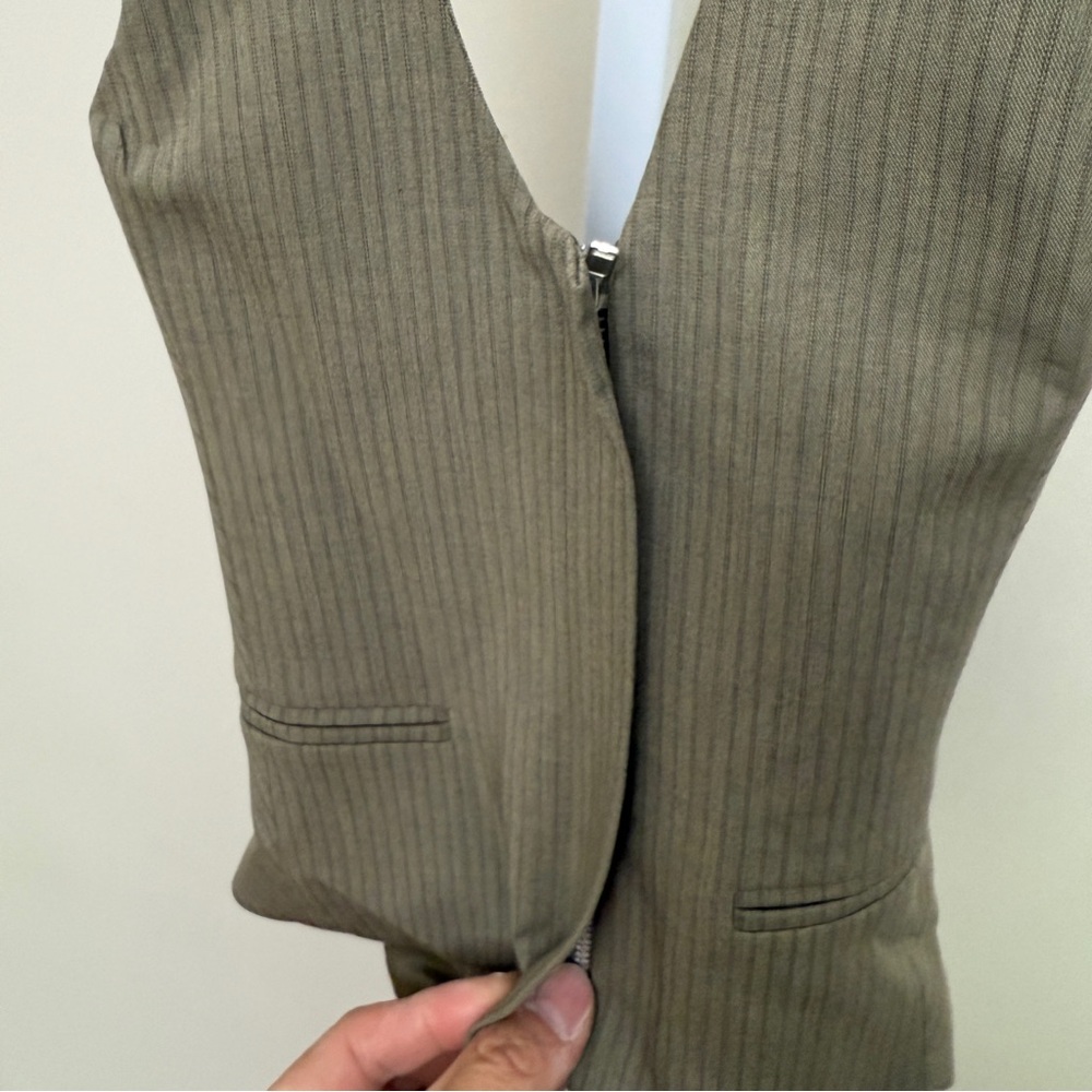 Zara gray halter zipper vest with skinny belt size S - Picture 2 of 4